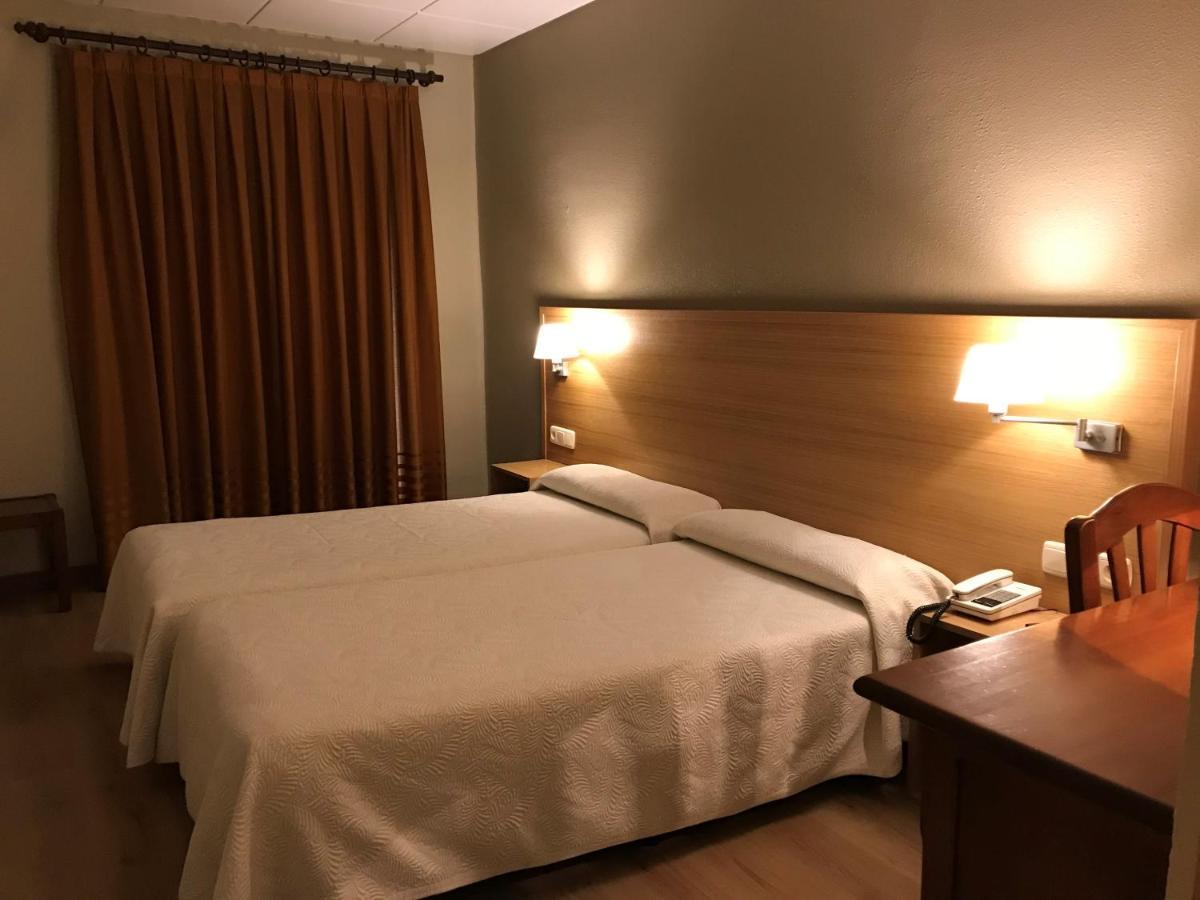 Hotel Bellavista ベイベル・デ・サルダーニャ エクステリア 写真